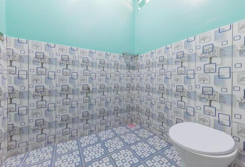 豪华房间, Reddoorz Near Pantai Ujung Genteng