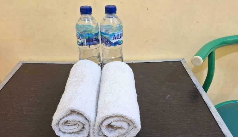 标准间, Reddoorz Syariah At Endrayanti Inn Rsud Yogyakarta