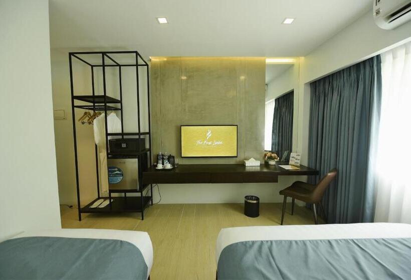 Номер Deluxe, The First Islatel