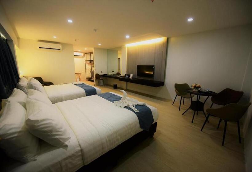 Семейный Номер Deluxe, The First Islatel