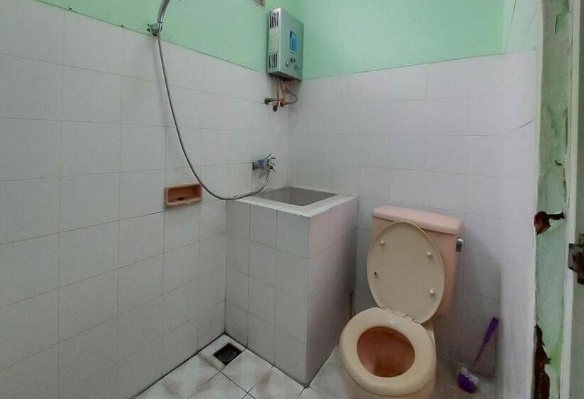Семейный Номер, Villa Getsemani Mitra Reddoorz