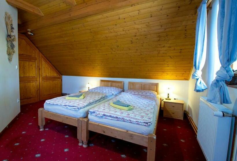 Номер Стандарт, Andělský Dvůr