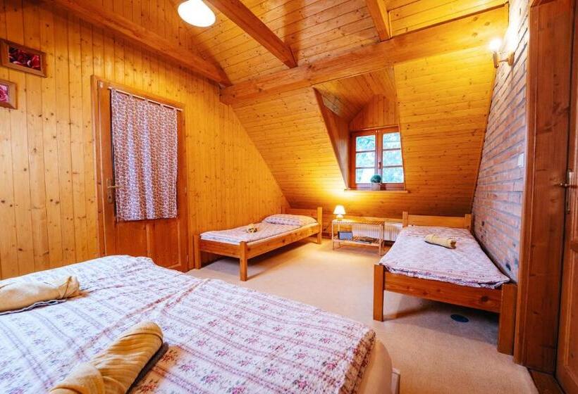 Люкс, Andělský Dvůr