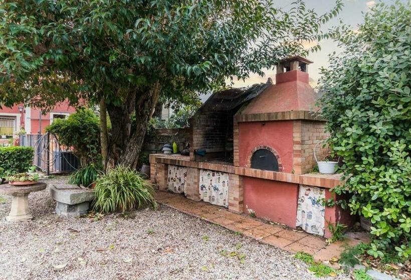 اتاق استاندارد با سرویس بهداشتی مشترک, Habitaciones En Villa Coliving Masía Rural