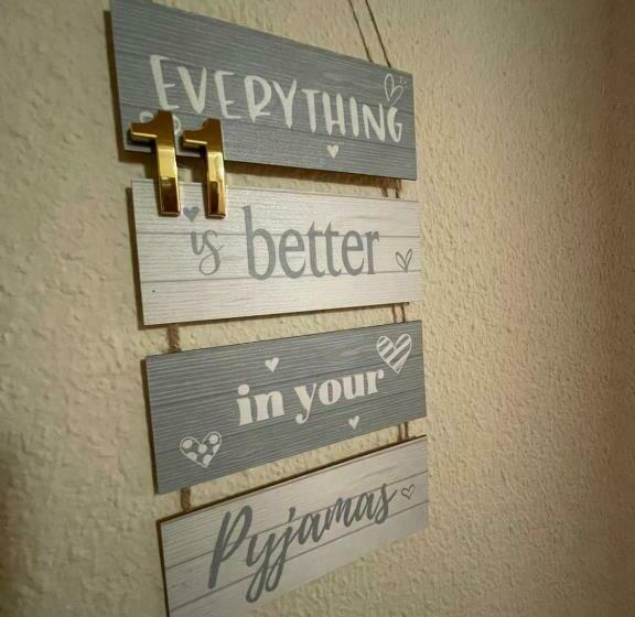 חדר סטנדרט חדר אמבטיה משותף, Habitaciones En Villa Coliving Masía Rural