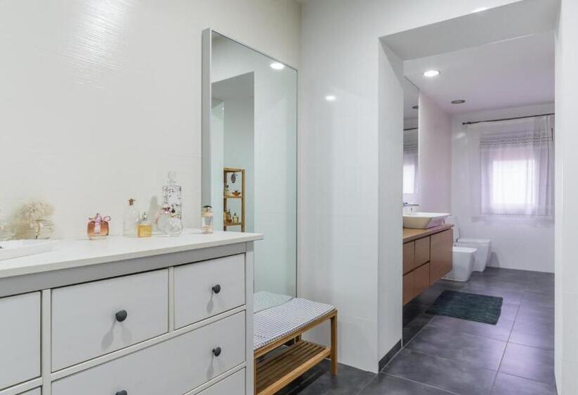 اتاق استاندارد, Habitaciones En Villa Coliving Masía Rural
