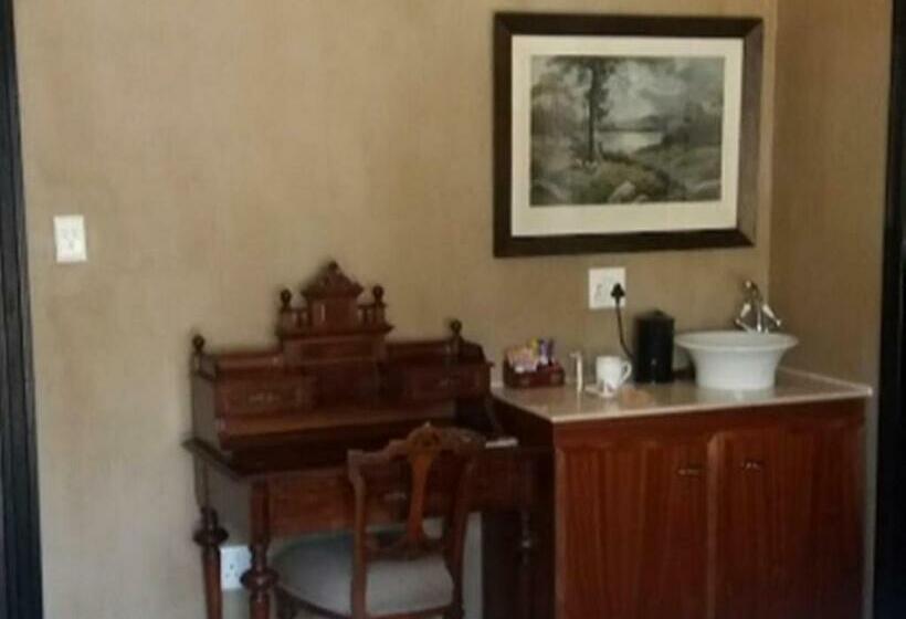 スタンダードルーム, Slot Loevenstein Guest House