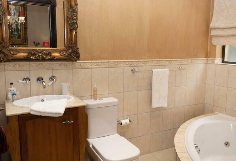 スタンダードルーム, Slot Loevenstein Guest House