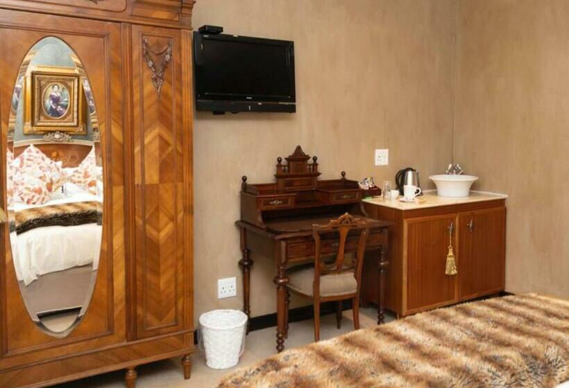 スタンダードルーム, Slot Loevenstein Guest House