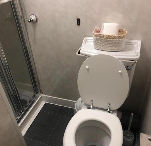 Номер Стандарт Индивидуальный, Chaplins