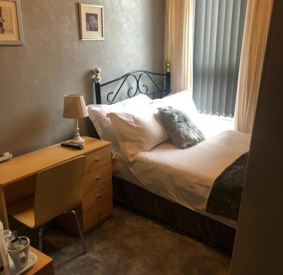 Номер Стандарт Индивидуальный, Chaplins