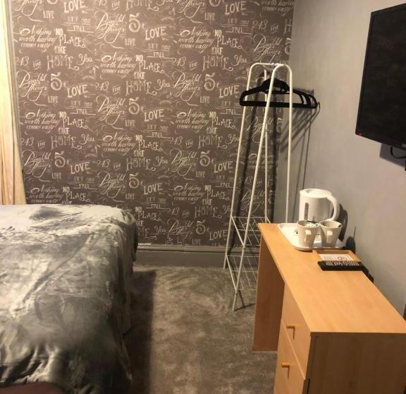 Номер Стандарт, Chaplins