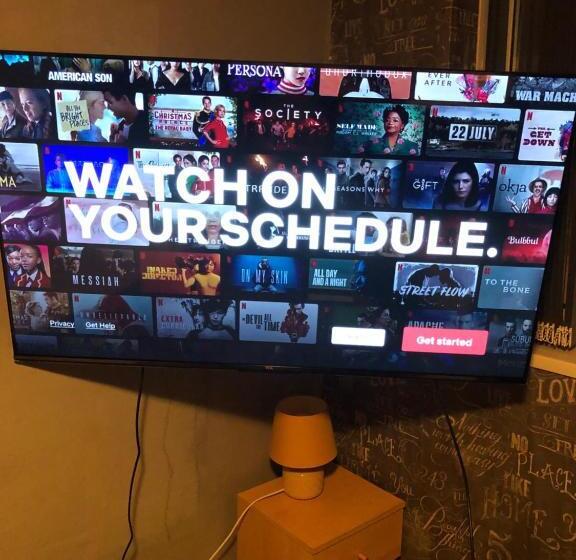 Трежместный Номер Economy, Chaplins