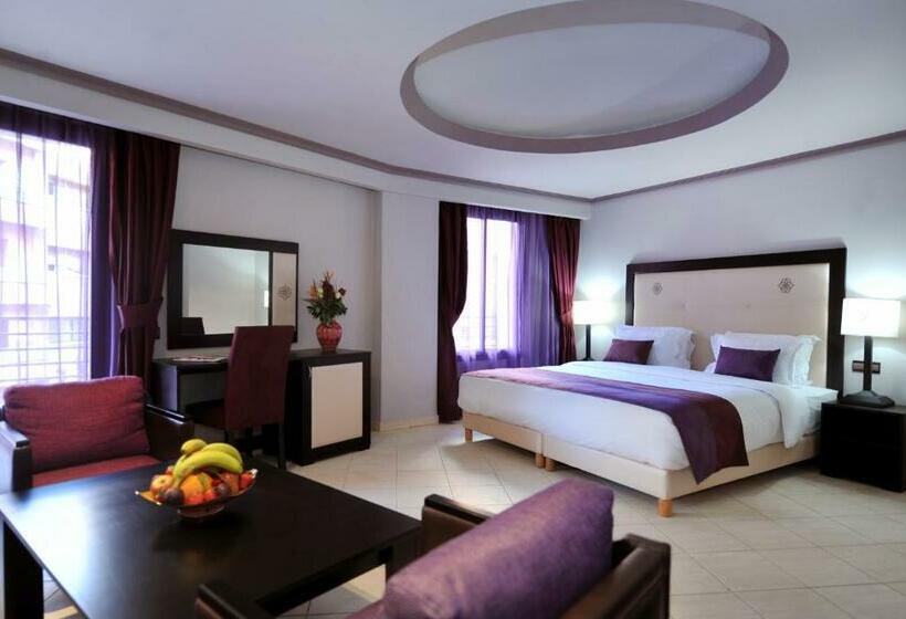 سوییت جونیور, Blue Sea Le Printemps