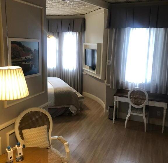 마스터 주니어 스위트, Casacurta