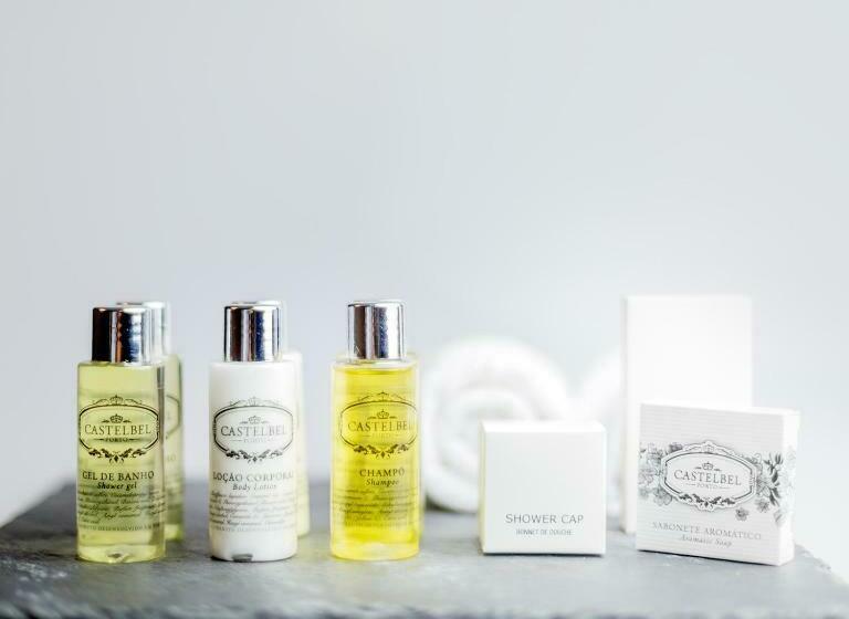 سوییت جونیور با بالکن, Castanheiro Boutique