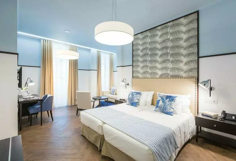 سوییت جونیور, Castanheiro Boutique