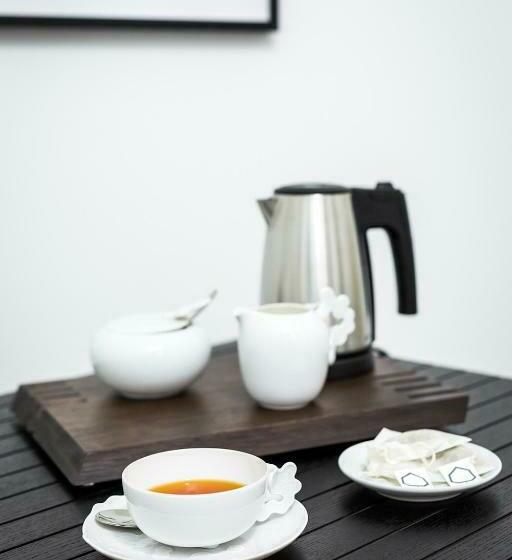 سوییت جونیور, Castanheiro Boutique