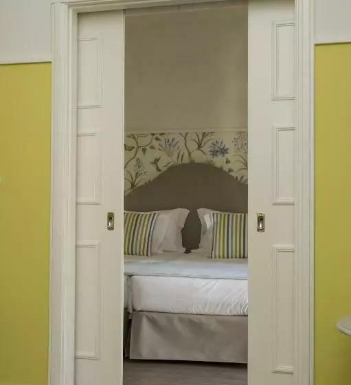 سوییت خانوادگی, Castanheiro Boutique