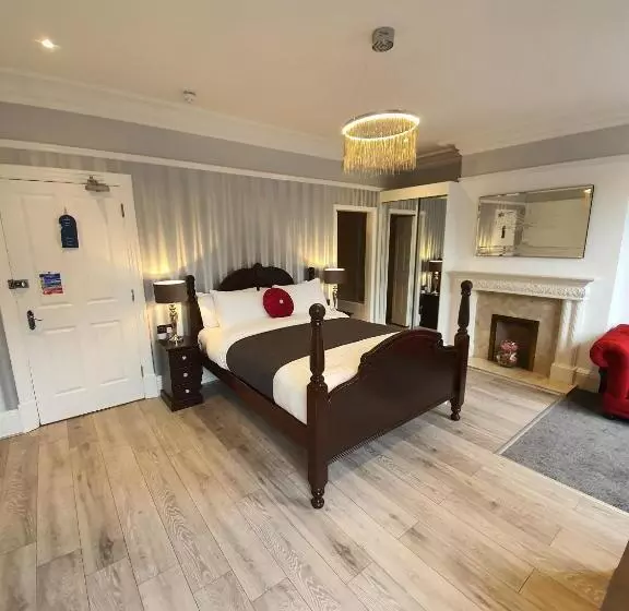 キングサイズベッドのデラックススイート, Charnwood Regency Guest House