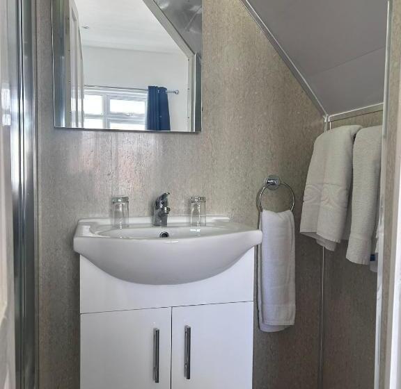 Standard room with outdoor bath, Charnwood Regency Guest House