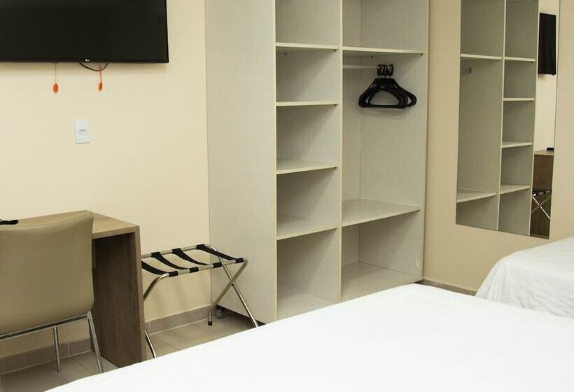 Номер Стандарт Трехместный, Golden Plaza