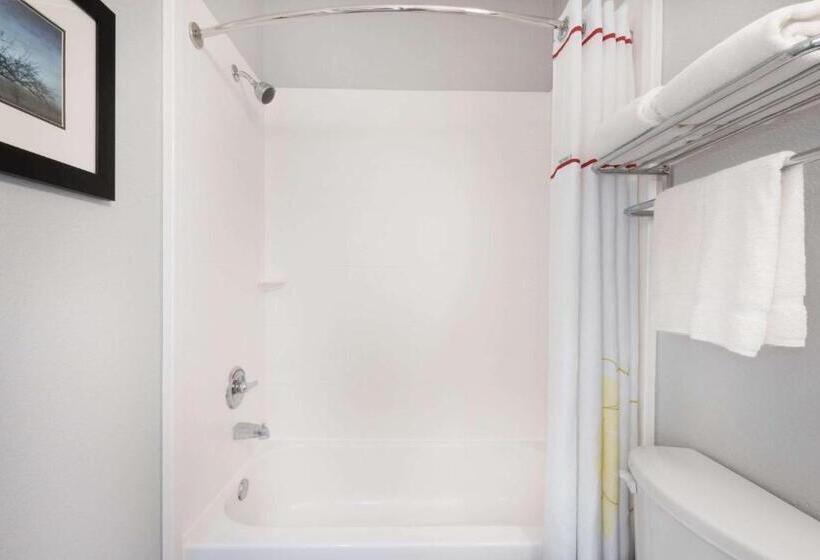 جناح سرير كينج, Hawthorn Extended Stay By Wyndham Midland