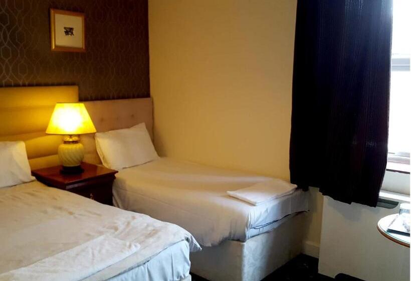 חדר סטנדרט, New Oscar