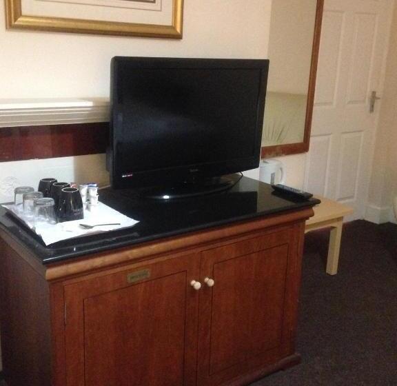 חדר משפחתי, New Oscar