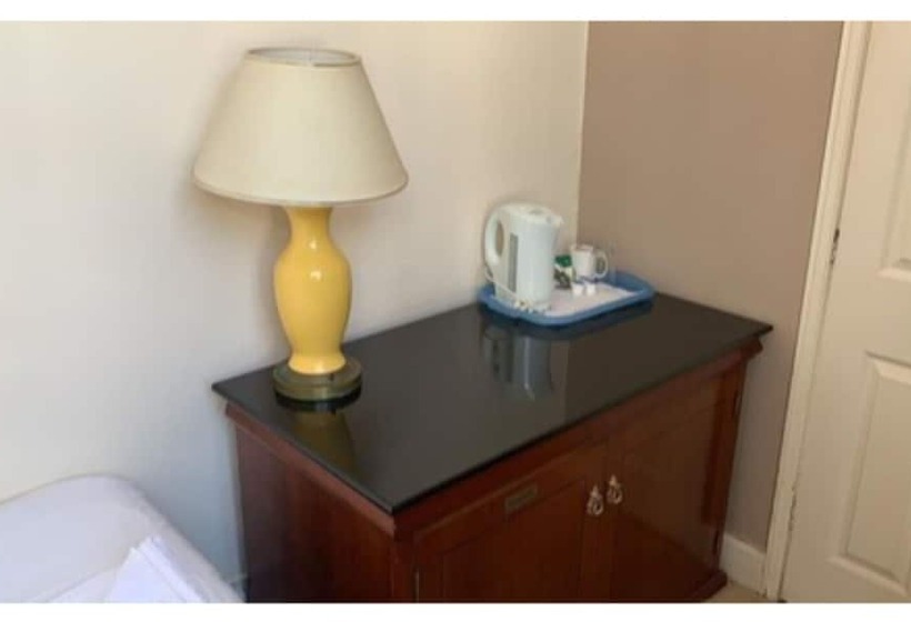 חדר סטנדרט יחיד, New Oscar