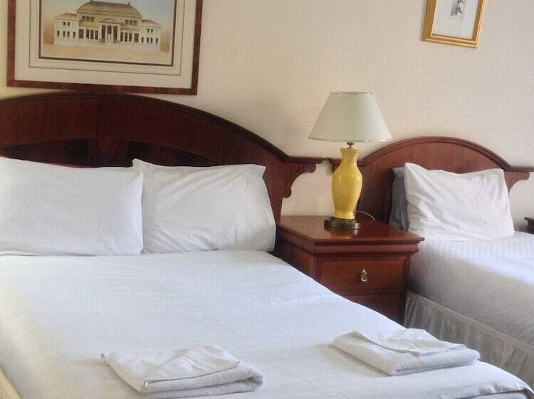 חדר משפחתי, New Oscar