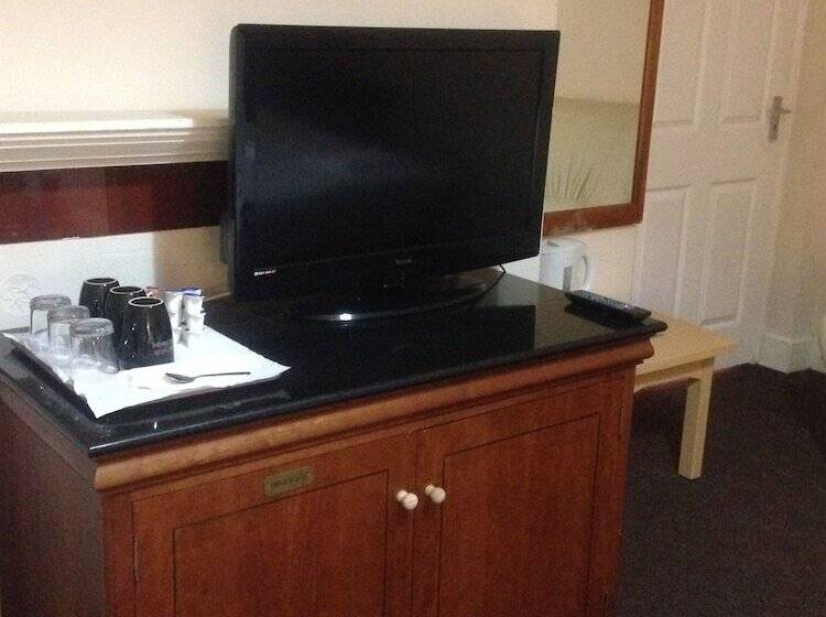 חדר משפחתי, New Oscar