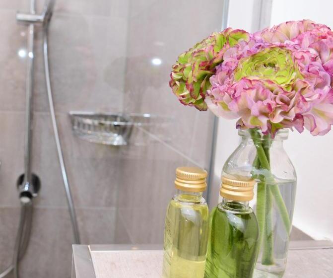 标准单人间, No. 11