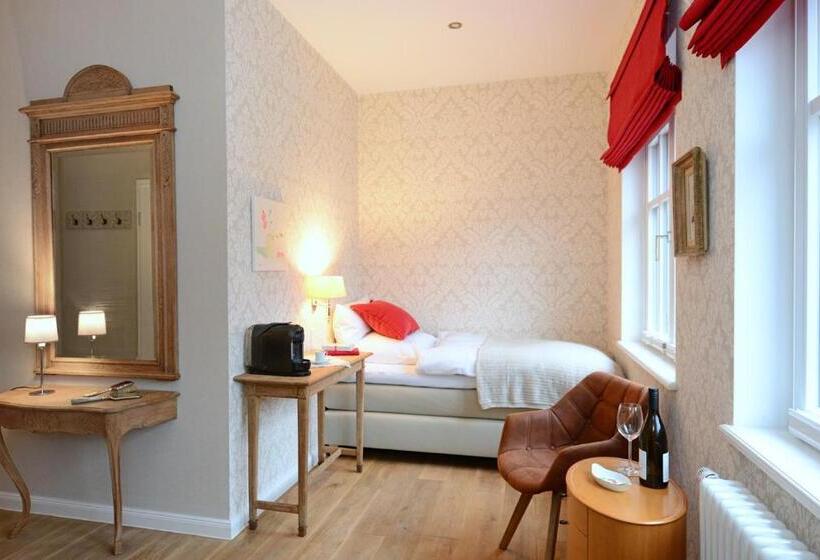 标准单人间, No. 11