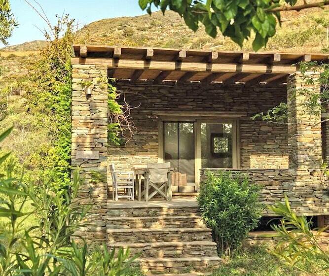 1间卧室的房子, Onar Andros