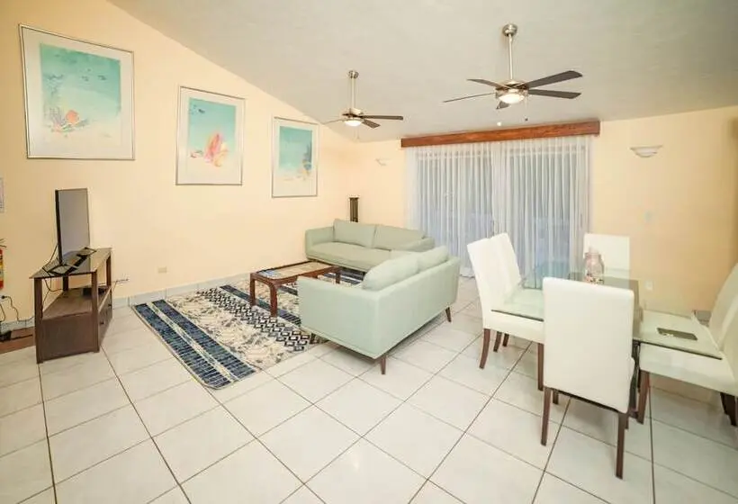 ویلای لوکس 1 خوابه, Paradise Beach Resort & Dive Center