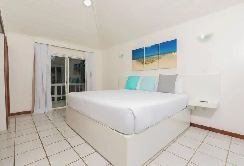 ویلای لوکس 1 خوابه, Paradise Beach Resort & Dive Center