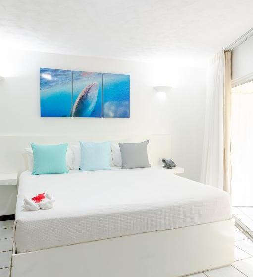 سوئیت با بالکن, Paradise Beach Hotel & Resort