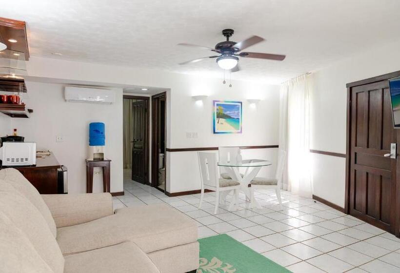 سوئیت با بالکن, Paradise Beach Hotel & Resort