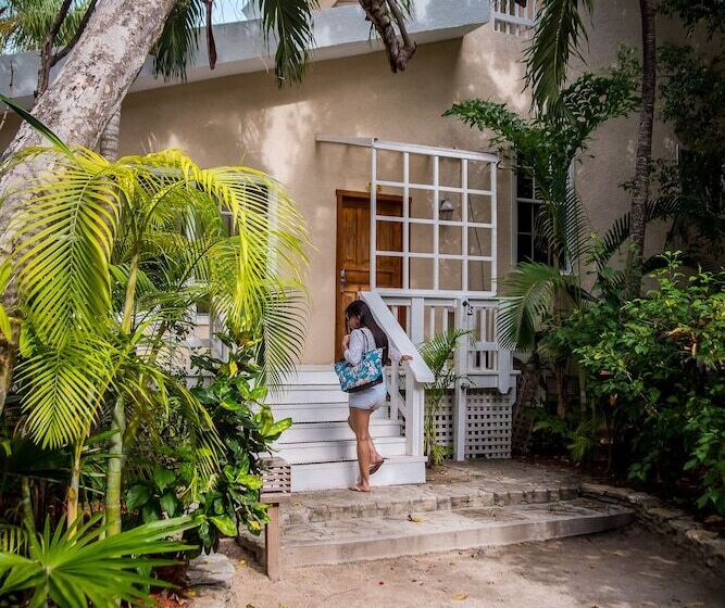 ویلای 3 خوابه, Paradise Beach Hotel & Resort