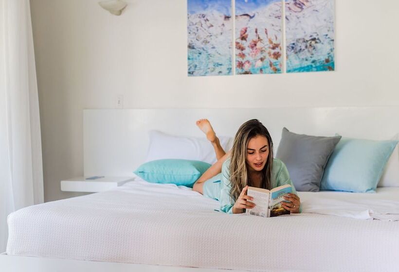 سوئیت با بالکن, Paradise Beach Hotel & Resort