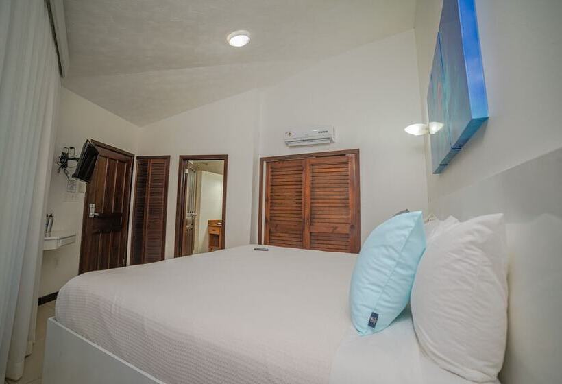 سوئیت با بالکن, Paradise Beach Hotel & Resort