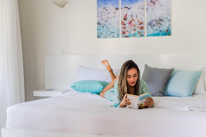 سوییت, Paradise Beach Hotel & Resort