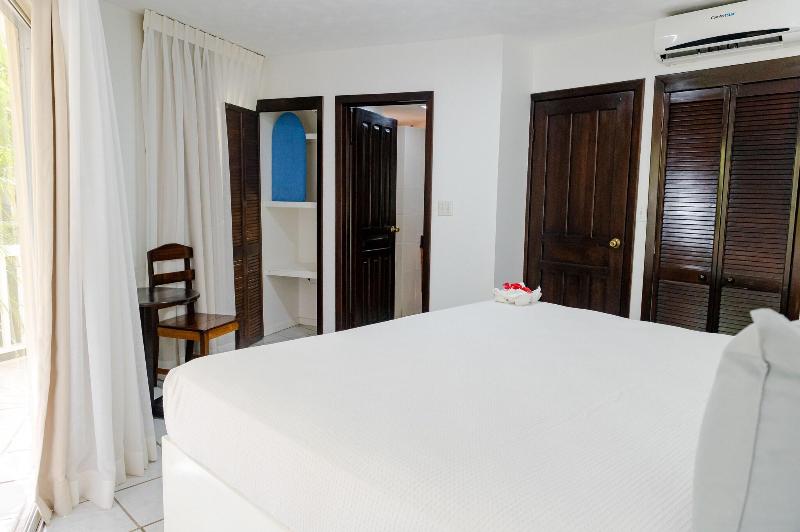 سوییت, Paradise Beach Hotel & Resort