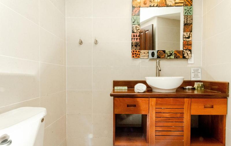 سوییت, Paradise Beach Hotel & Resort