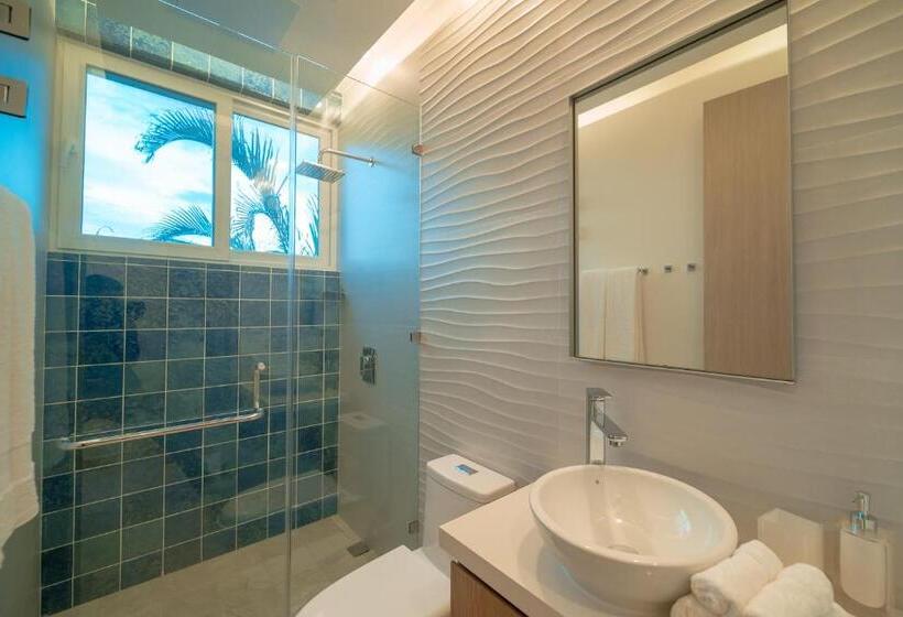 ویلای لوکس 1 خوابه, Paradise Beach Hotel & Resort