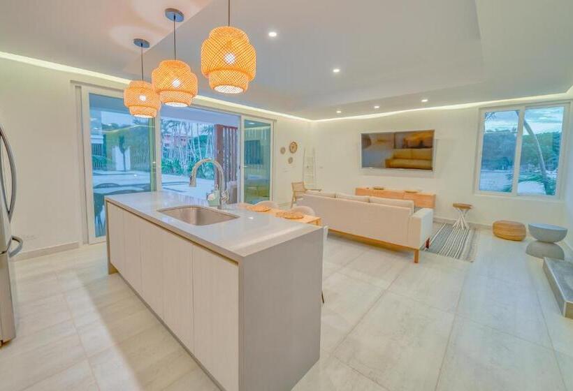 ویلای لوکس 1 خوابه, Paradise Beach Hotel & Resort