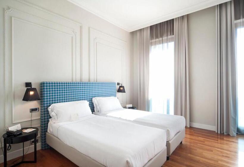 Номер Стандарт, Seeport