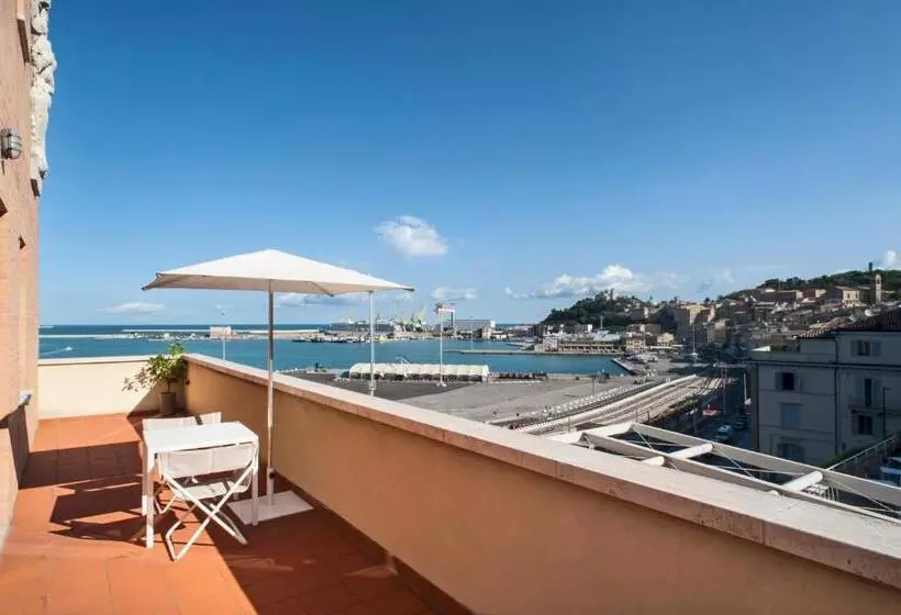 Junior Suite, Seeport
