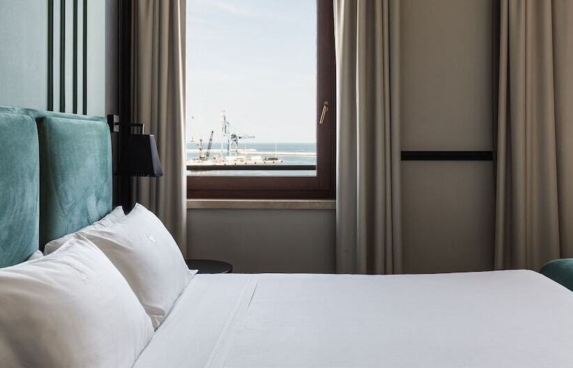 Номер Superior, Seeport